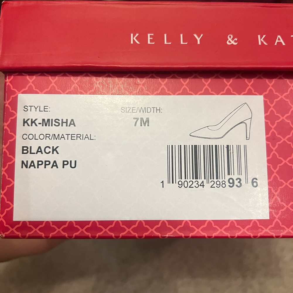 Brand New! Bought for a work event and didn’t get on time.